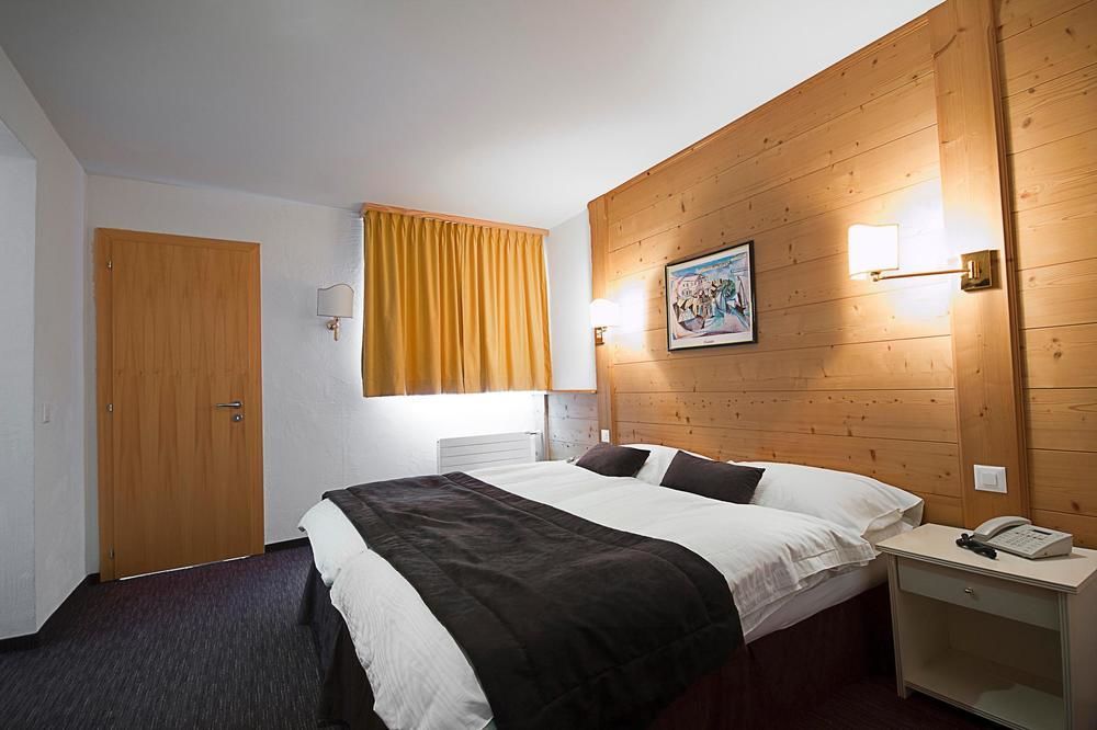Hotel La Prairie Кранс Монтана Екстериор снимка