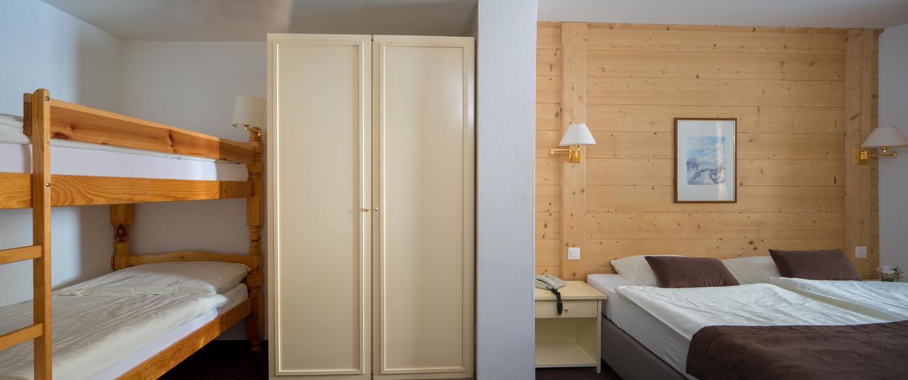 Hotel La Prairie Кранс Монтана Екстериор снимка
