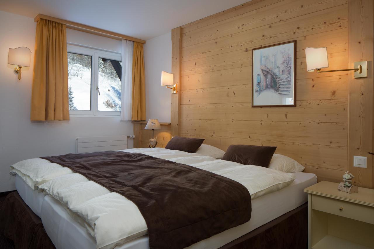 Hotel La Prairie Кранс Монтана Екстериор снимка